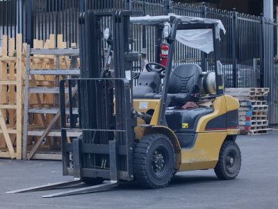 Addetto alla conduzione di carrelli elevatori semoventi con conducente a bordo (carrelli industriali semoventi) Addetto alla conduzione di carrelli elevatori semoventi con conducente a bordo (carrelli industriali semoventi)